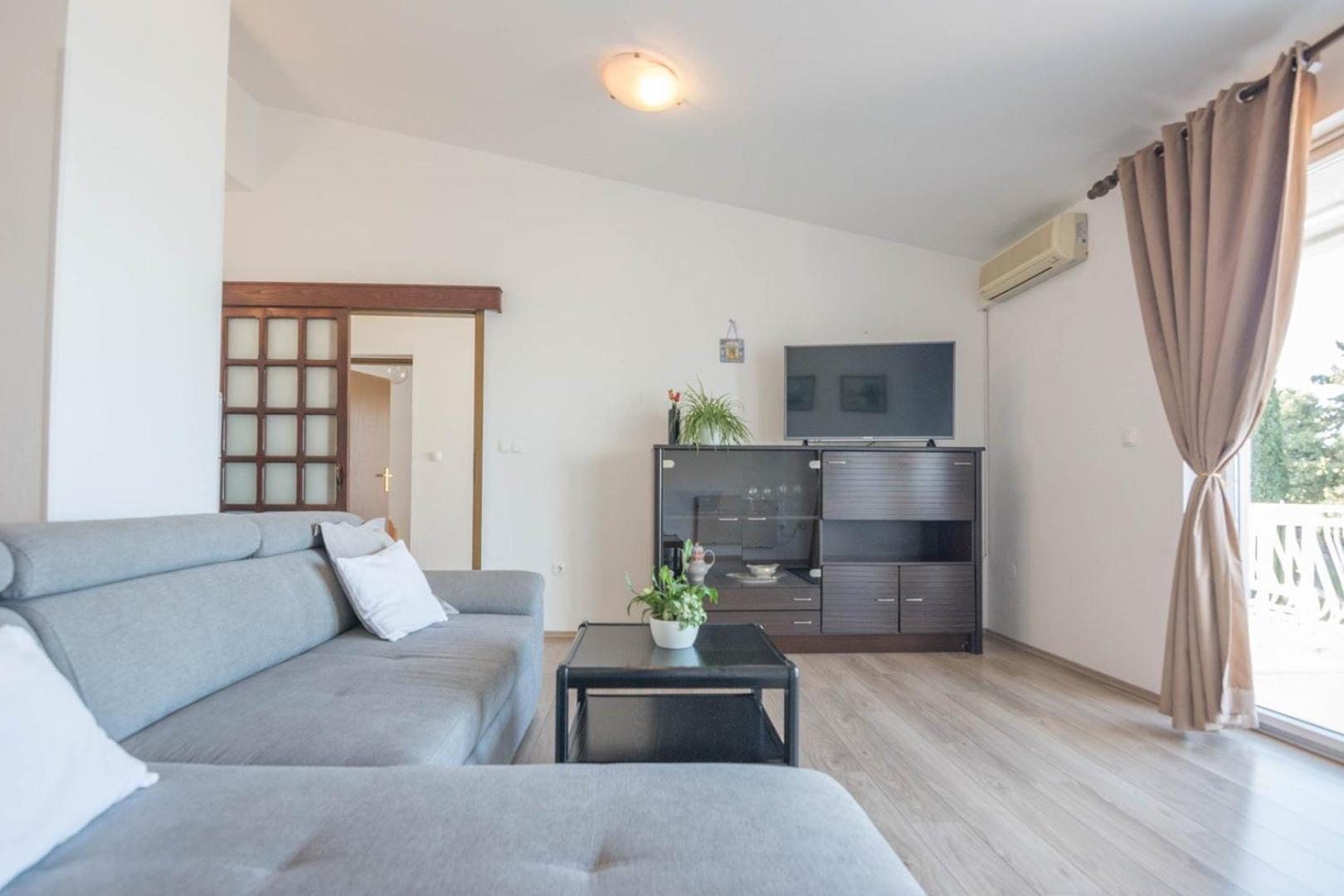 Apartment Rajna Біоград-на-Мору Екстер'єр фото